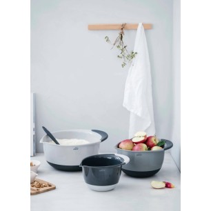 Комплект от 3 полипропиленови купи, 1,4л / 2,8л / 4,7л, сиви, стакабъл - Lacor